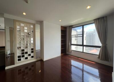 2 Bedrooms 2 Bathrooms Size 250sqm. Prime Mansion Sukhumvit 31 for Rent 80,000 THB for Sale 25mTHB