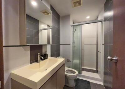 2 Bedrooms 2 Bathrooms Size 57sqm. The Base Sukhumvit 77 for Rent 25,000 THB
