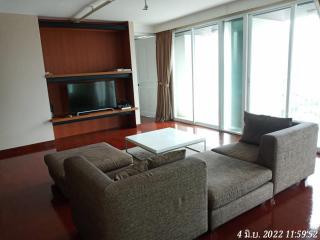 3 Bedrooms 3 Bathrooms Size 170sqm. Langsuan for Rent 90,000 THB