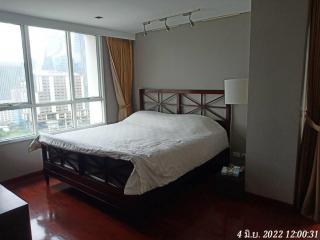 3 Bedrooms 3 Bathrooms Size 170sqm. Langsuan for Rent 90,000 THB