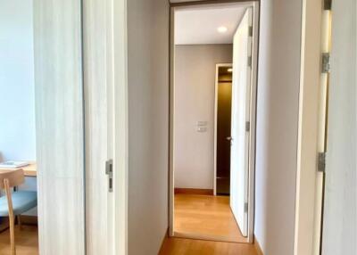 2 Bedrooms 2 Bathrooms Size 55.2sqm. The Lumpini 24 for Rent 40,000 THB