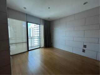 3 Bedrooms 3 Bathrooms Size 189sqm. Bright Sukhumvit 24 for Rent 130,000 THB