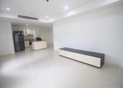 2 Bedrooms 2 Bathrooms Size 96sqm. La Vie En Rose Place condominium for Rent 45,000 THB