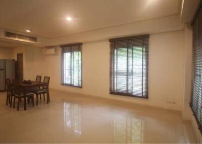 2 Bedrooms 2 Bathrooms Size 102sqm. La Vie En Rose Place for Rent 45,000 THB