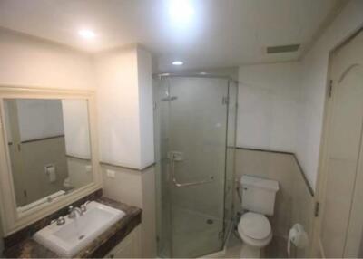2 Bedrooms 2 Bathrooms Size 102sqm. La Vie En Rose Place for Rent 45,000 THB