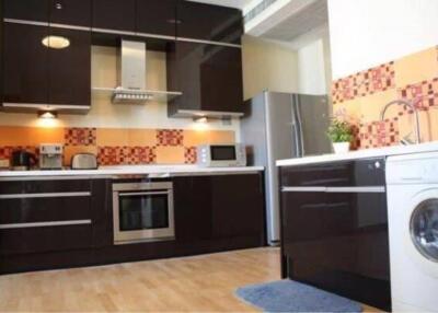 2 Bedrooms 2 Bathrooms Size 92sqm. Baan Sathorn Chaopraya for Rent 35,000 THB