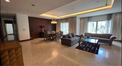 3 Bedrooms 3 Bathrooms Size 200sqm. Royal Residence Park for Rent 140,000 THB