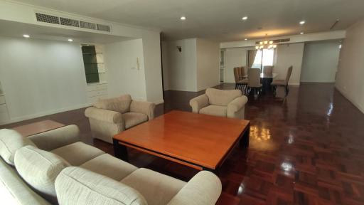 3 Bedrooms 3 Bathrooms Size 275sqm. Belair Mansion for Rent 50,000 THB