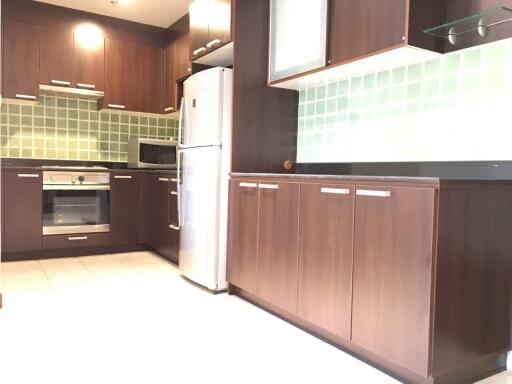 2 Bedrooms 2 Bathrooms Size 120sqm. Baan Thirapa for Rent 45,000 THB