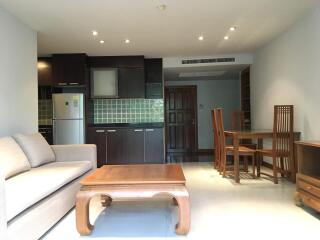 2 Bedrooms 2 Bathrooms Size 120sqm. Baan Thirapa for Rent 45,000 THB