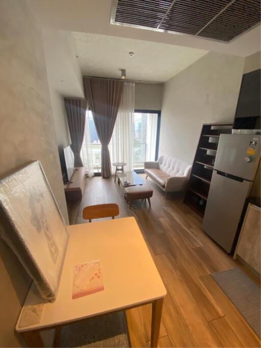 2 Bedrooms 2 Bathrooms Size 48sqm. The Lofts Asoke for Rent 36,000 THB