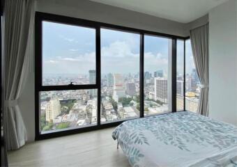 2 Bedrooms 2 Bathrooms Size 85sqm. Lofts Silom for Rent 55,000 THB