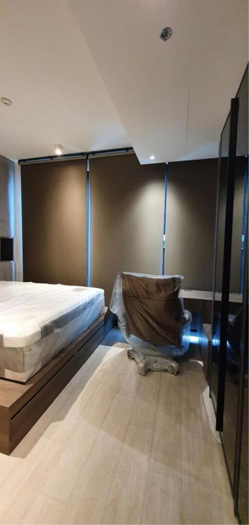 2 Bedrooms 2 Bathrooms Size 66sqm. Lofts Silom for Rent 55,000 THB