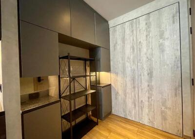 2 Bedrooms 2 Bathrooms Size 75sqm. The Lofts Asoke for Rent 58,000 THB