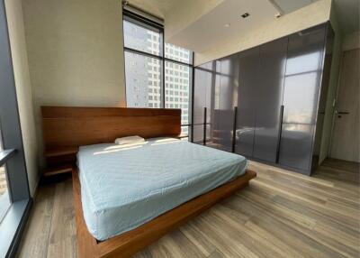 2 Bedrooms 2 Bathrooms Size 75sqm. The Lofts Asoke for Rent 58,000 THB