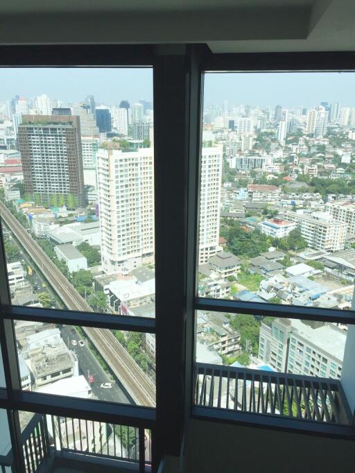 1 Bedroom 1 Bathroom Size 60sqm Rhythm Sukhumvit 44/1 for Rent 40,000THB