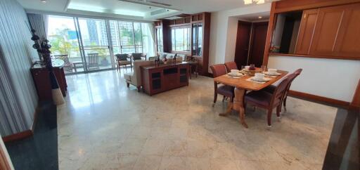2 Bedrooms 2 Bathrooms Size 150sqm. Suan Phinit for Rent 63,000 THB