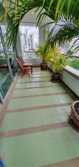 2 Bedrooms 2 Bathrooms Size 150sqm. Suan Phinit for Rent 63,000 THB