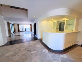 3 Bedrooms 4 Bathrooms Size 375sqm. Regent on the Park 1 for Rent 80,000 THB