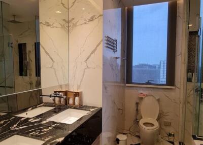 2 Bedrooms 2 Bathrooms Size 100sqm. Esse Asoke for Rent 70,000 THB