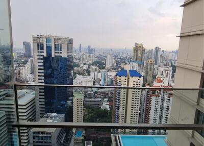 2 Bedrooms 2 Bathrooms Size 100sqm. Esse Asoke for Rent 70,000 THB