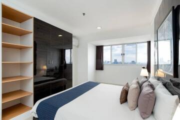 3 Bedrooms 3 Bathrooms Size 146sqm. Waterford Diamond Tower for Rent 65,000 THB