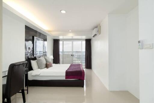 3 Bedrooms 3 Bathrooms Size 146sqm. Waterford Diamond Tower for Rent 65,000 THB