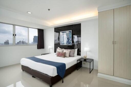 3 Bedrooms 3 Bathrooms Size 146sqm. Waterford Diamond Tower for Rent 65,000 THB