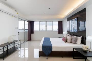 3 Bedrooms 3 Bathrooms Size 146sqm. Waterford Diamond Tower for Rent 65,000 THB