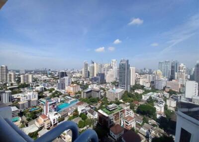 2 Bedrooms 1 Bathroom Size 61sqm. Waterford Diamond Tower for Rent 24,000 THB