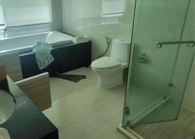 3 Bedrooms 3 Bathrooms Size 320sqm. Diamond condominium for Rent 120,000 THB