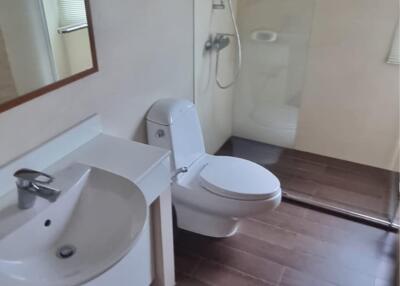 3 Bedrooms 3 Bathrooms Size 300sqm. Baan Suan Plu for Rent 100,000 THB