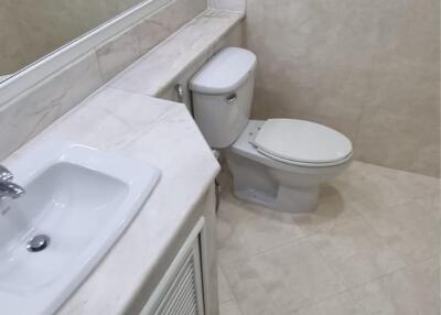 2 Bedrooms 2 Bathrooms Size 220sqm. Peng Seng Mansion for Rent 90,000 THB