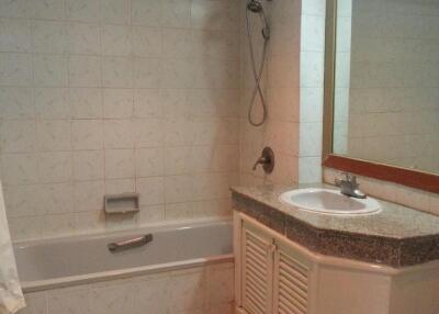 3 Bedrooms 3 Bathrooms Size 174.49Sqm at Prestige Sukhumvit 23 for Rent 42000 for Sale 11000000