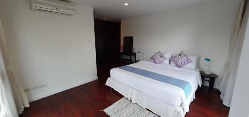 3 Bedrooms 3 Bathrooms 200sqm Sathorn Gallery Residences for rent 85000Thb (negotiable)