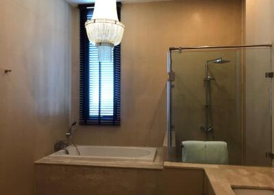2 Bedrooms 2 Bathrooms 175 sqm Rental 110,000 thb/month Sale ฿ 28,840,000 The Capital Ekamai-Thonglor