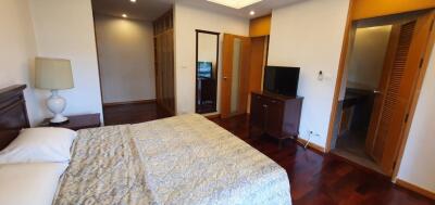 2 Bedrooms 2 Bathrooms Maidroom 135sqm Esmeralda for rent 60000Thb (Negotiable)