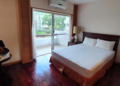 2 Bedrooms 2 Bathrooms Maidroom 135sqm Esmeralda for rent 60000Thb (Negotiable)