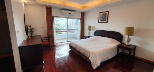 2 Bedrooms 2 Bathrooms Maidroom 175sqm Esmeralda for rent 65000Thb (Negotiable)