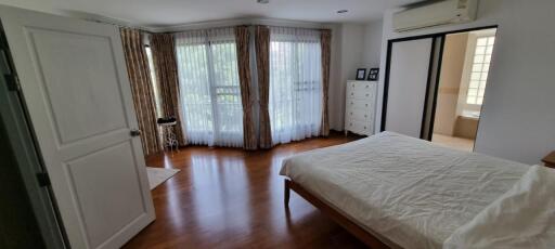 3 Bedrooms 3 Bathrooms Size 230sqm. Serenity Park for Rent 75,000 THB