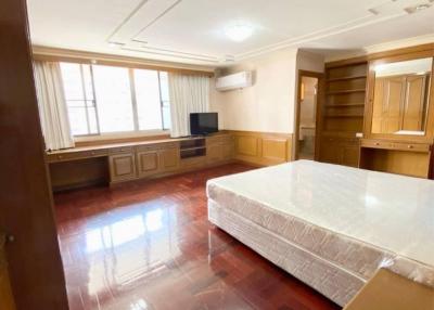 3 Bedrooms 3 Bathrooms Size 189sqm. DS Tower for Rent 50,000 THB