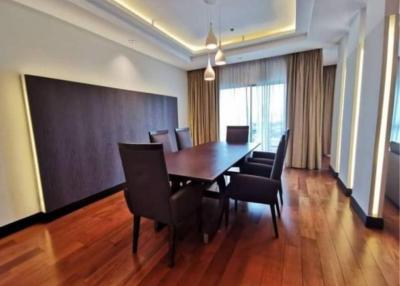 4 Bedrooms 4 Bathrooms Size 275sqm. Royal Residence Park for Rent 160,000 THB