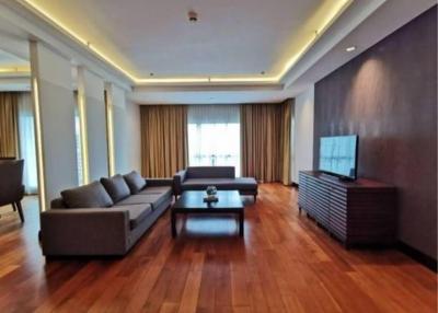 4 Bedrooms 4 Bathrooms Size 275sqm. Royal Residence Park for Rent 160,000 THB