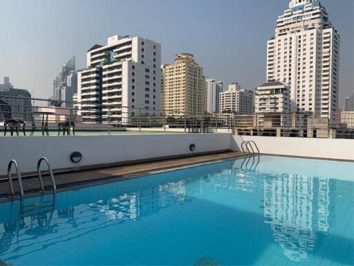 2 Bedrooms 2 Bathrooms Size 122sqm. The Peak Sukhumvit 15 for Rent 35,000 THB