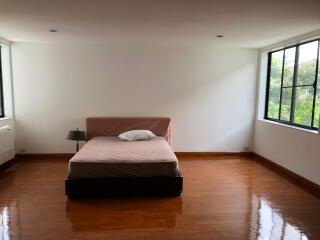 HOUSE  4 Bedrooms 4 Bathrooms Size 400sqm. Soi Thonglor for Rent 125,000 THB