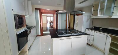 3 BEDROOMS 3 BATHROOMS + MAIDROOM 320SQM SUPREME CLASSIC FOR RENT 120 000THB / SATHORN