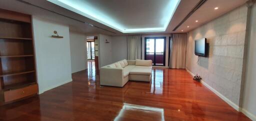 3 BEDROOMS 3 BATHROOMS + MAIDROOM 320SQM SUPREME CLASSIC FOR RENT 120 000THB / SATHORN