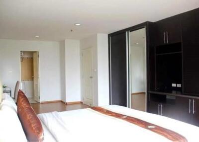 2 Bedrooms 2 Bathrooms Size 92sqm. The Capital Sukhumvit 30/1 for Rent 37,000 THB