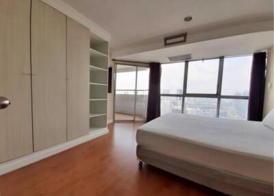 2 Bedrooms 1 Bathroom Size 64sqm. Waterford Diamond for Rent 27,000 THB