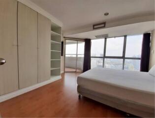 2 Bedrooms 1 Bathroom Size 64sqm. Waterford Diamond for Rent 27,000 THB